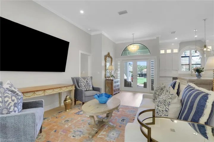 1325  Kings  WAY, Naples, FL 34104