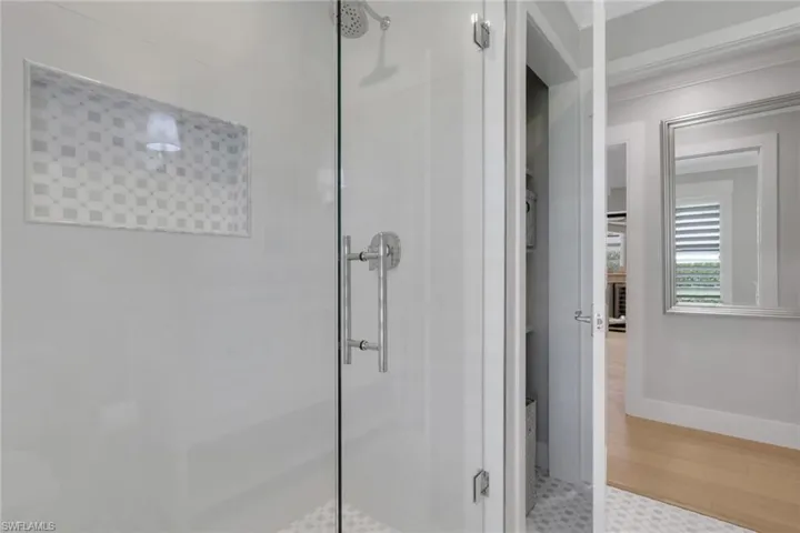 1325  Kings  WAY, Naples, FL 34104
