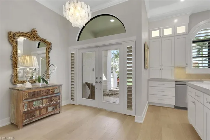 1325  Kings  WAY, Naples, FL 34104