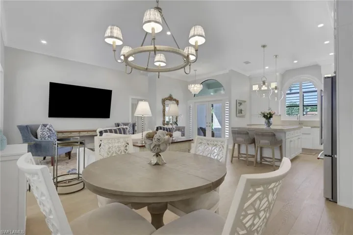 1325  Kings  WAY, Naples, FL 34104