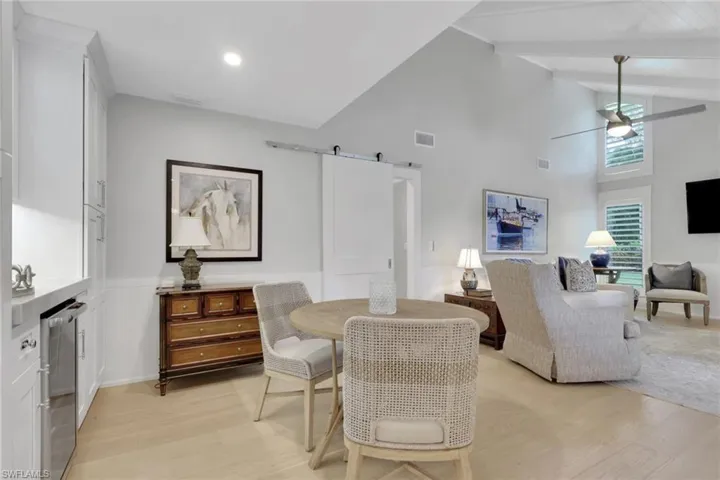 1325  Kings  WAY, Naples, FL 34104