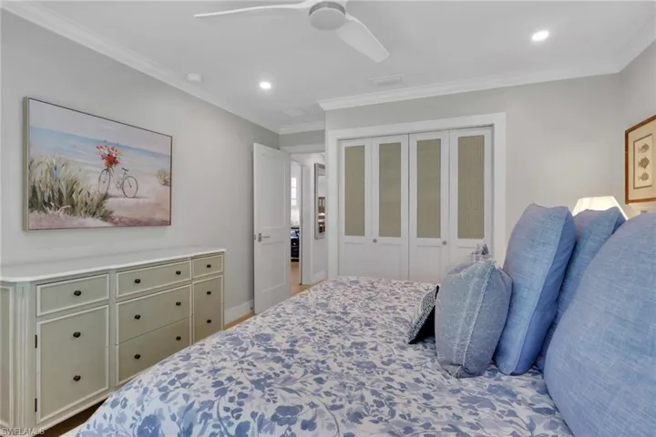 1325  Kings  WAY, Naples, FL 34104