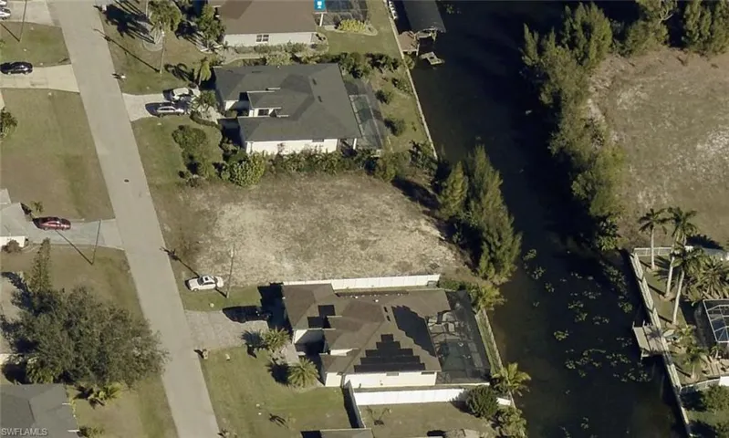 2135 Sw 4th Ct, Cape Coral, Florida 33991