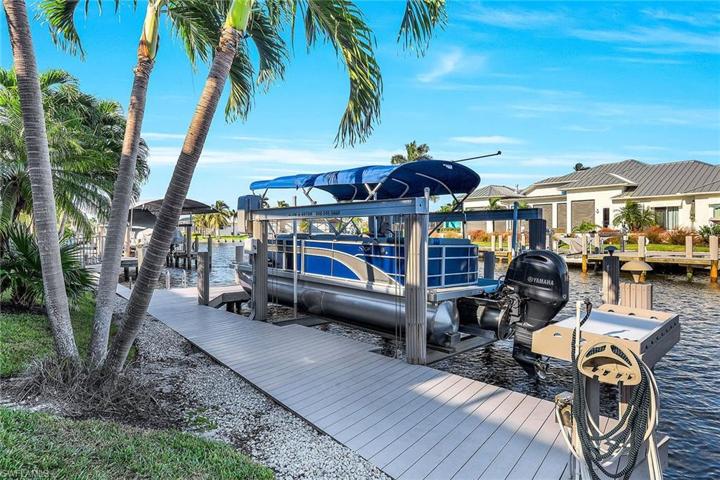 409 Waterleaf CT, MARCO ISLAND FL 34145