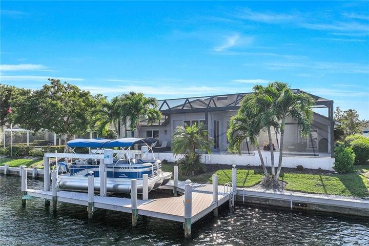 409 Waterleaf CT, MARCO ISLAND FL 34145