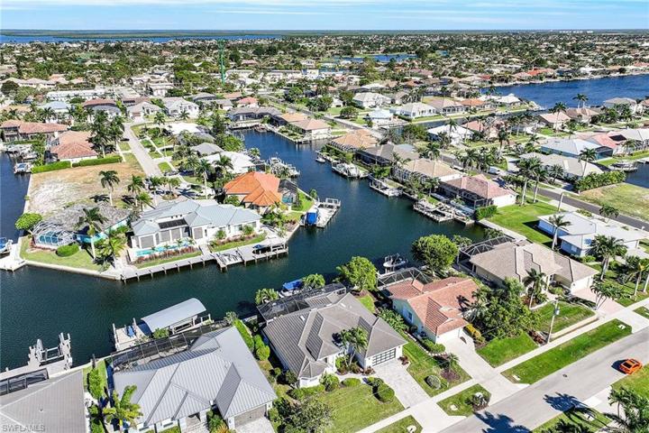 409 Waterleaf CT, MARCO ISLAND FL 34145