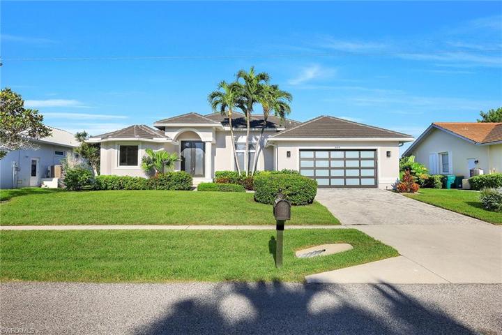 409 Waterleaf CT, MARCO ISLAND FL 34145