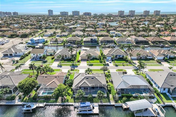 409 Waterleaf CT, MARCO ISLAND FL 34145