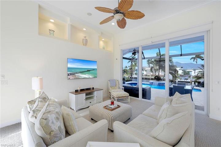 409 Waterleaf CT, MARCO ISLAND FL 34145