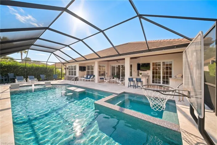 8806 Spinner Cove Ln, Naples, Florida 34120
