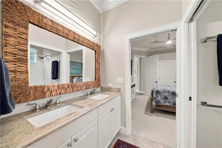 8806 Spinner Cove Ln, Naples, Florida 34120