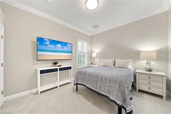 8806 Spinner Cove Ln, Naples, Florida 34120