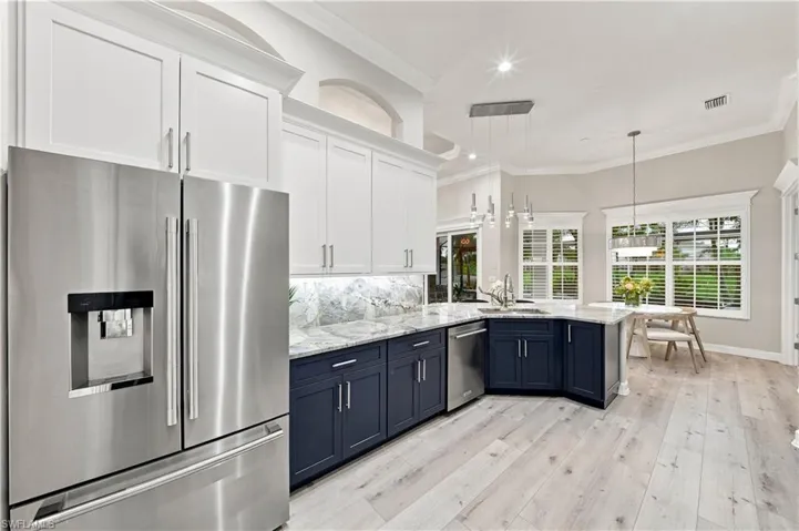 8806 Spinner Cove Ln, Naples, Florida 34120