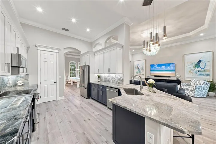 8806 Spinner Cove Ln, Naples, Florida 34120