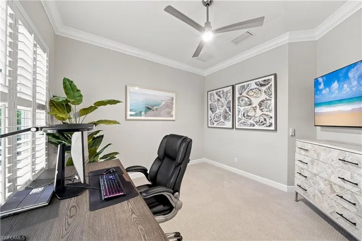 8806 Spinner Cove Ln, Naples, Florida 34120