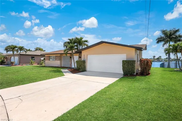 4530 Vinsetta Ave, North Fort Myers, Florida 33903