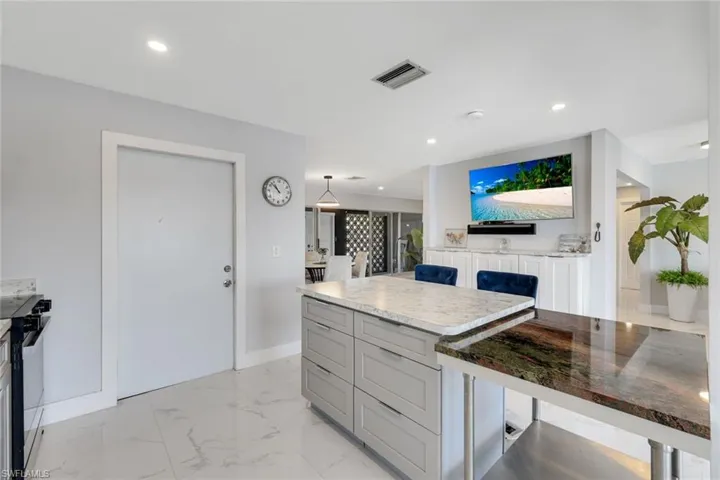 4530 Vinsetta Ave, North Fort Myers, Florida 33903