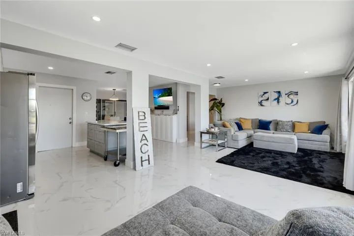 4530 Vinsetta Ave, North Fort Myers, Florida 33903