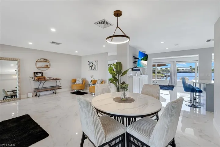4530 Vinsetta Ave, North Fort Myers, Florida 33903
