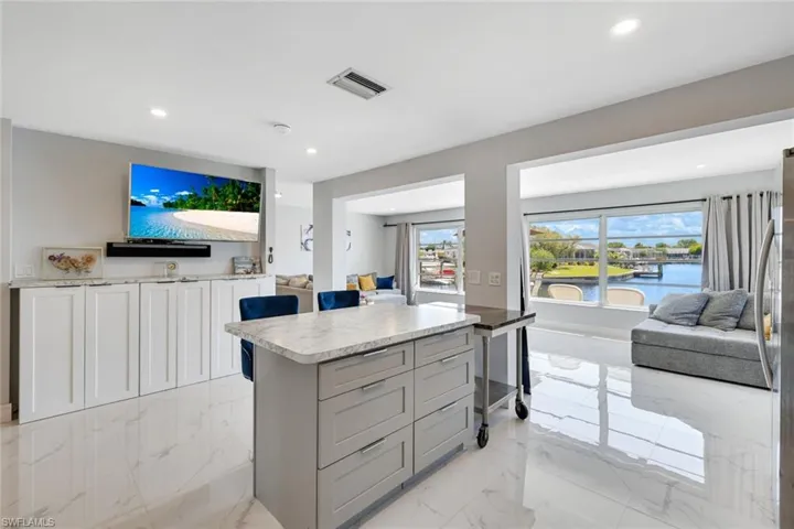 4530 Vinsetta Ave, North Fort Myers, Florida 33903