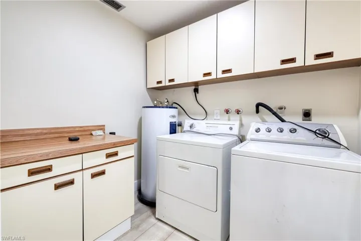 8826  Fordham  ST, Fort Myers, FL 33907