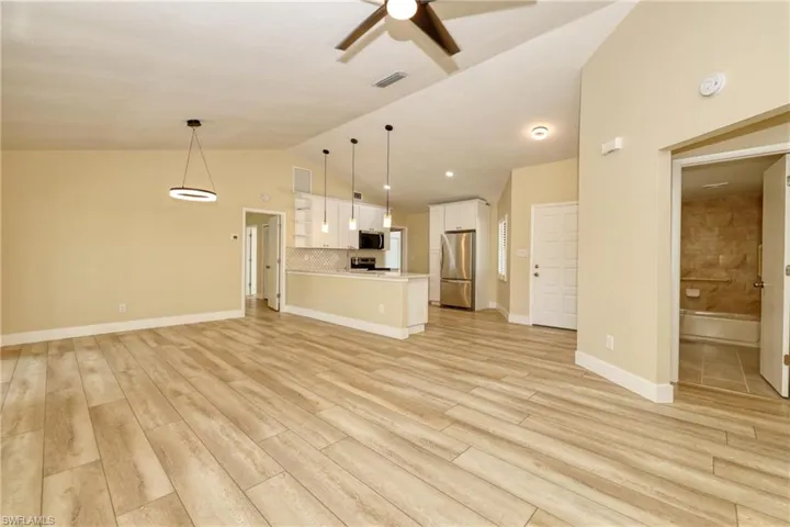 8826  Fordham  ST, Fort Myers, FL 33907