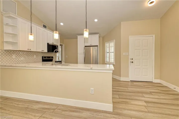 8826  Fordham  ST, Fort Myers, FL 33907