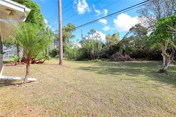 8826  Fordham  ST, Fort Myers, FL 33907