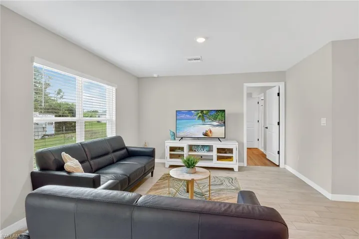 3013 41st St Sw, Lehigh Acres, Florida 33976