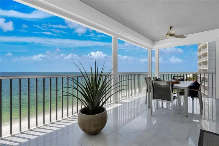 9811 Gulf Shore Dr Ph 2, Naples, Florida 34108