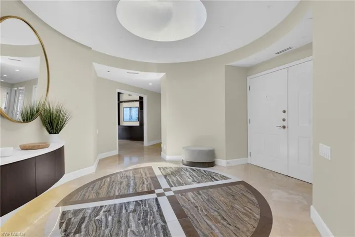 9811 Gulf Shore Dr Ph 2, Naples, Florida 34108