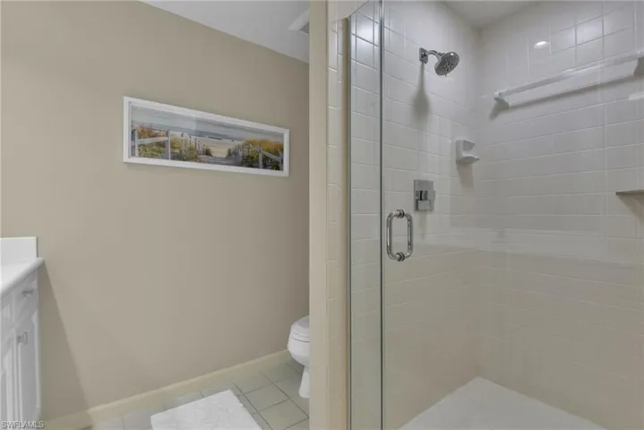 9811 Gulf Shore Dr Ph 2, Naples, Florida 34108