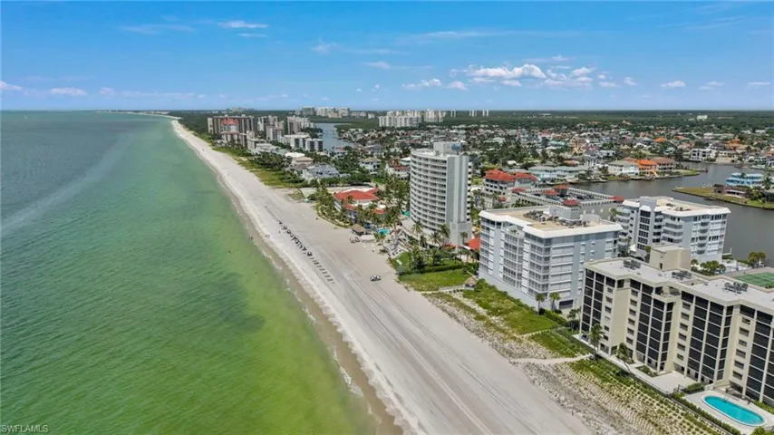 9811 Gulf Shore Dr Ph 2, Naples, Florida 34108