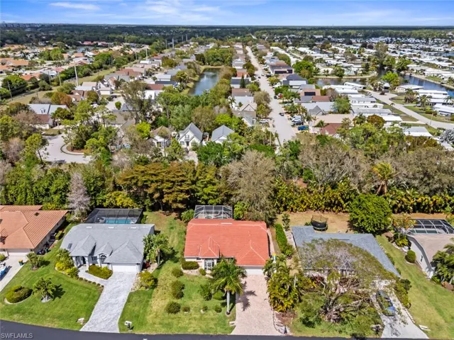 930  Moon Lake  DR, Naples, FL 34104
