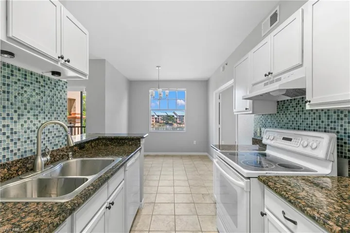7905 Preserve Cir 126, Naples, Florida 34119
