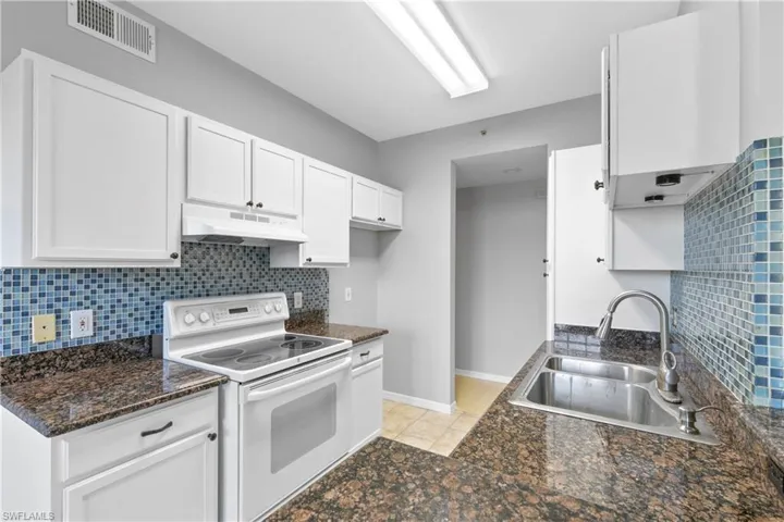 7905 Preserve Cir 126, Naples, Florida 34119