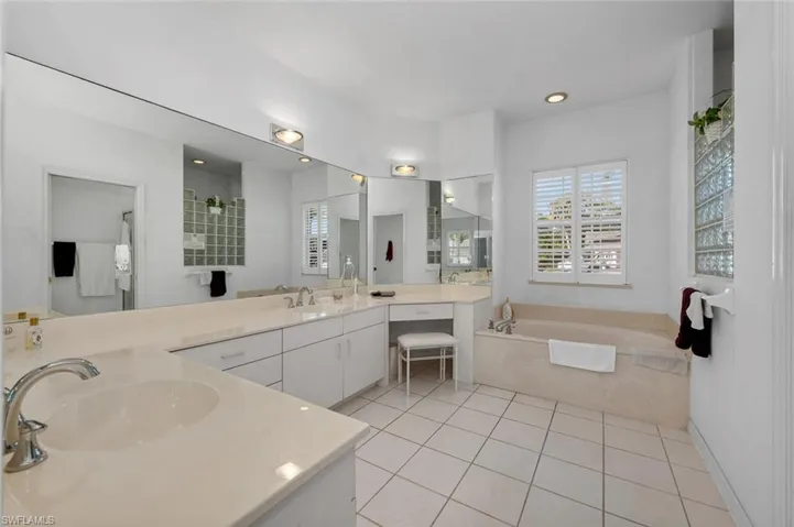 4882 Berkeley Dr, Naples Fl 34112