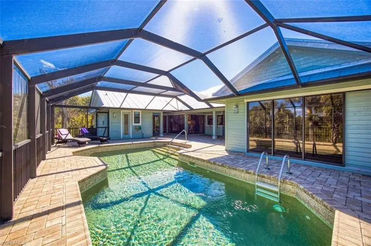4960 Joewood Dr, Sanibel, Florida 33957