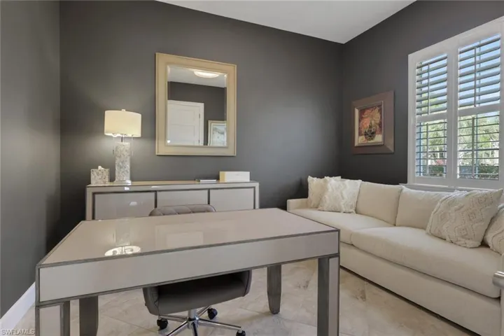 Office with baseboards