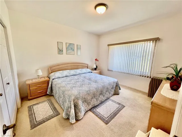Guest bedroom.