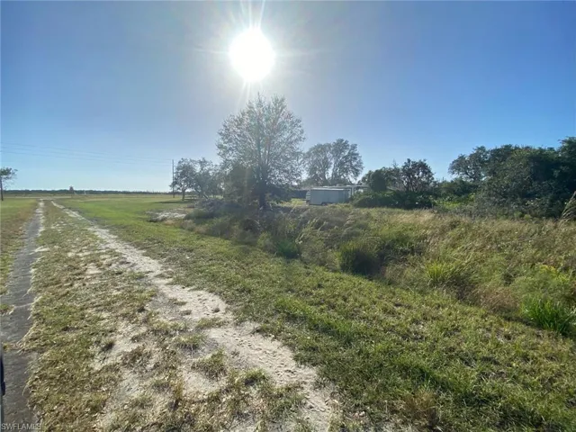 Street View-Left