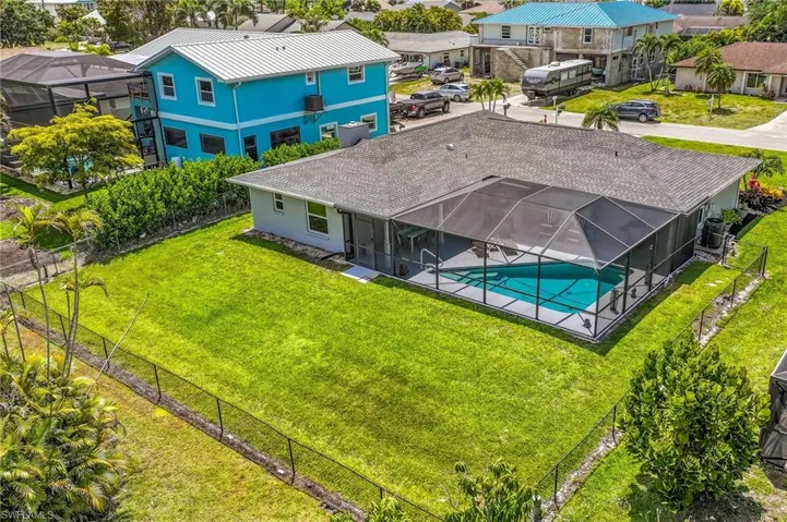 6048 Perthshire Ln, Fort Myers, Florida 33908