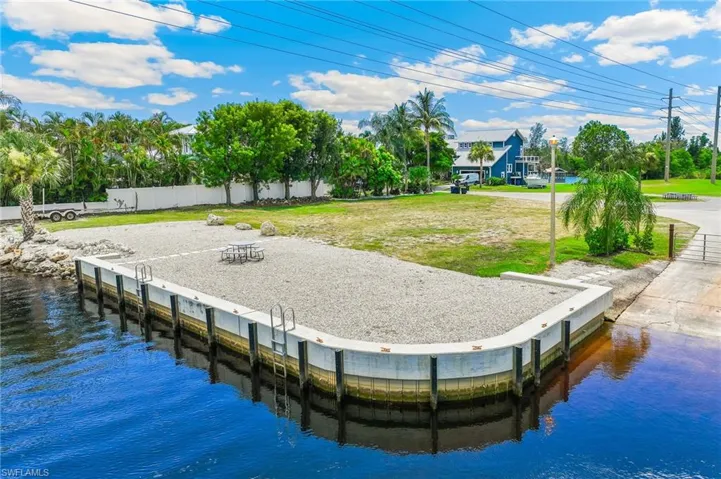 6048 Perthshire Ln, Fort Myers, Florida 33908