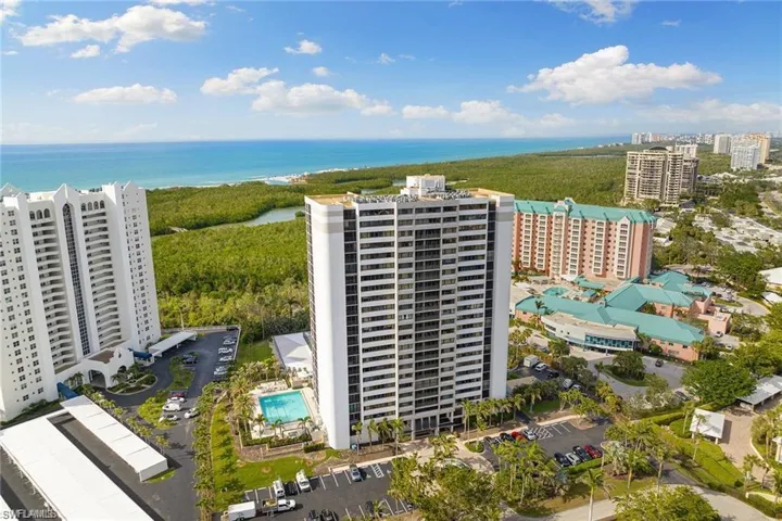 5601 Turtle Bay Dr 302, Naples, Florida 34108