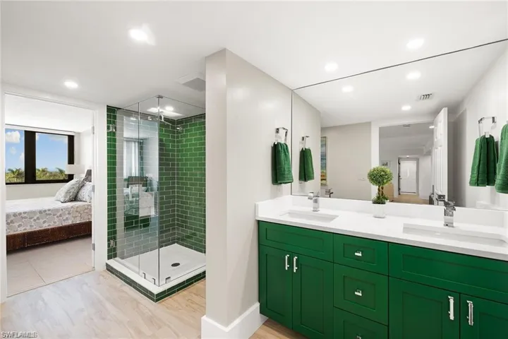 5601 Turtle Bay Dr 302, Naples, Florida 34108