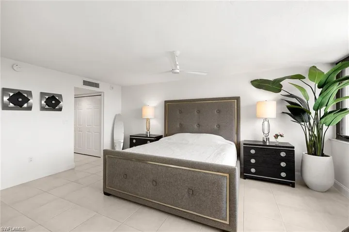 5601 Turtle Bay Dr 302, Naples, Florida 34108