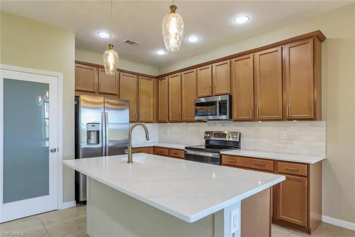 3305 Magnolia Landing Ln, North Fort Myers, Florida 33917