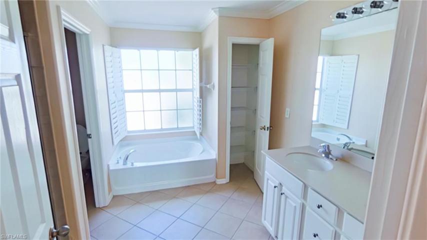 Tub