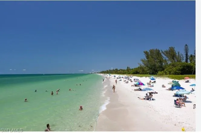 Naples' White Sandy Beaches