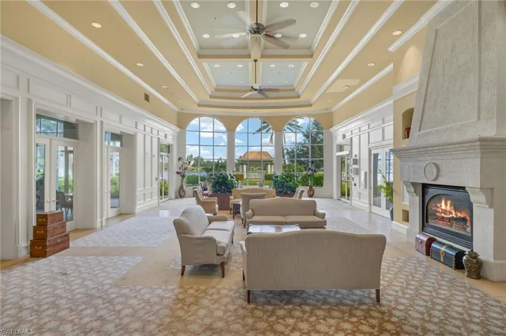 3245  Barbados  LN, Naples, FL 34119